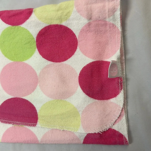 Pair of large cotton flannel baby receiving blankets - Picture 2 of 3
